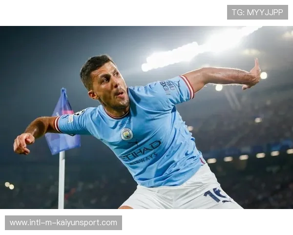 曼城迪亚斯防守统治与对抗训练:成就顶级中卫的秘密