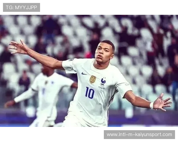 法国媒体封姆巴佩为王，姆巴佩是法国球队的球员